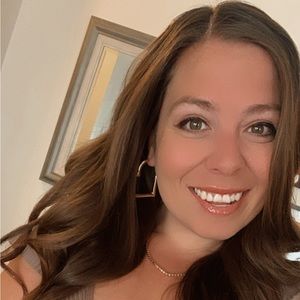 Meet your Posher, Catherine